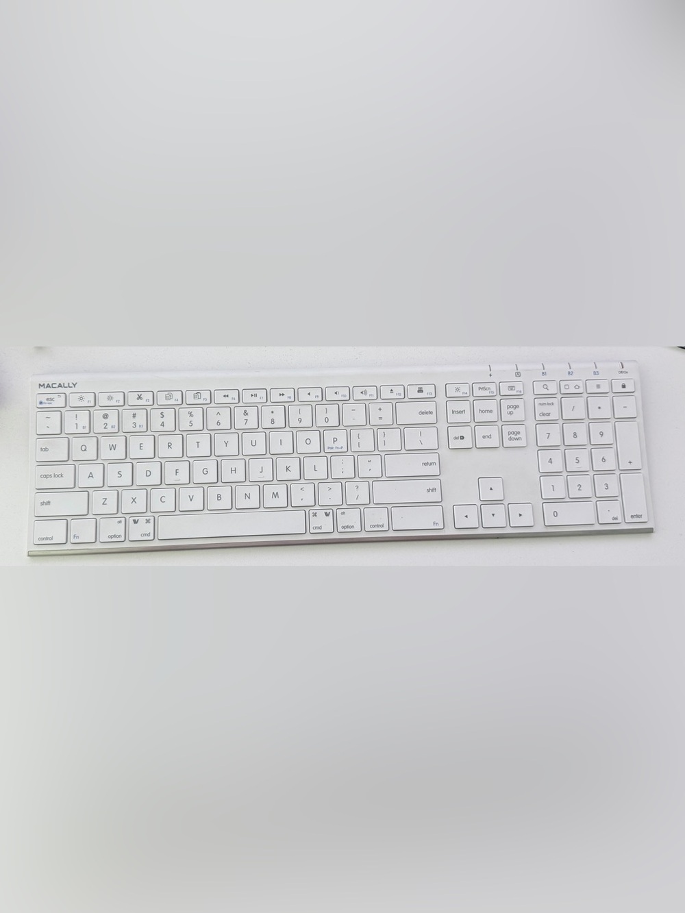 Macally Wireless Keyboard - Picture 2 of 4